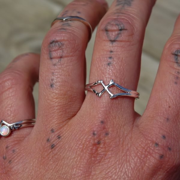 Mini Crossbones