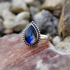 Labradorite Bellatrix