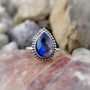 Labradorite Bellatrix