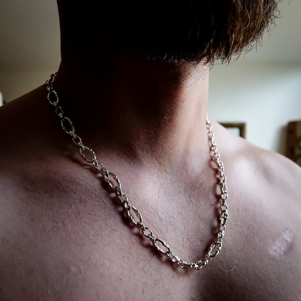 Chain Of Bones