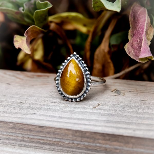 Tigers Eye Bellatrix