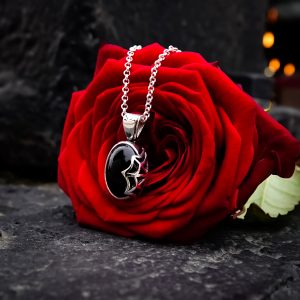 The Widow Pendant