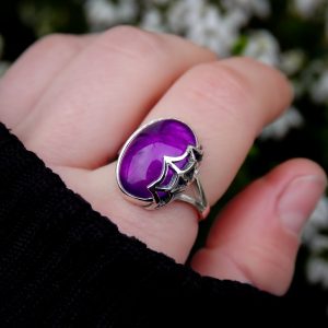 Amethyst Widow
