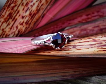 Garnet Morrîgan – SOLD OUT