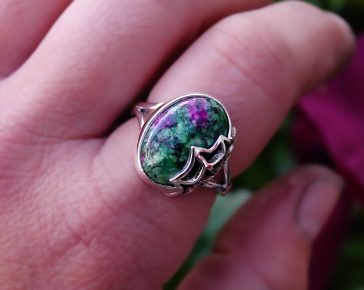Ruby Zoisite Widow – SOLD OUT