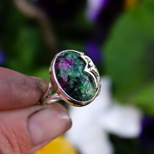 Ruby Ziosite Widow